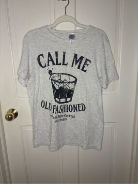 Brew City Brand Call Me Old Fashioned Graphic Tee - Light Gray size M